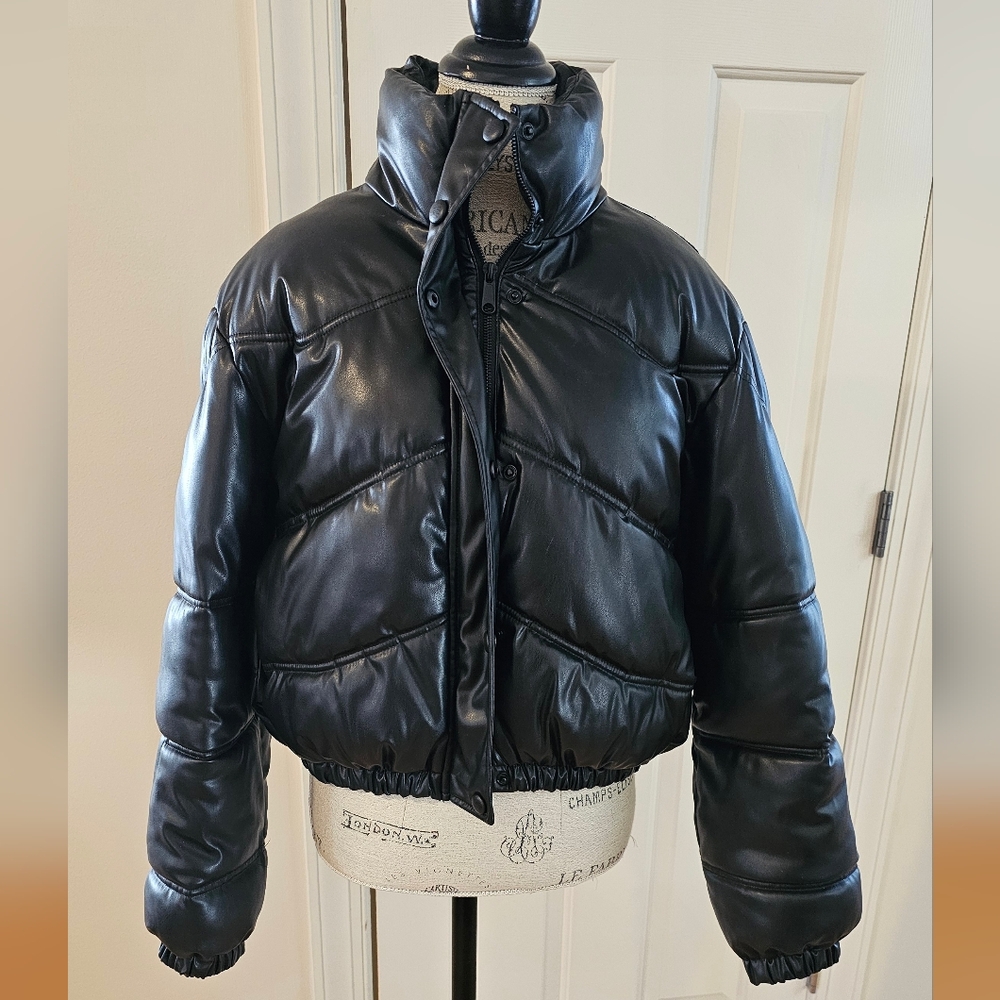 Zara SOFT Faux Leather Puffer Jacket S/M-EUC-BLOGGER's FAV - Picture 8 of 14